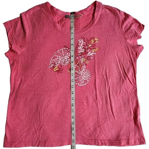 Three Hearts pink white yellow red sea shell print short sleeve t shirt sz PXL - Picture 9 of 10